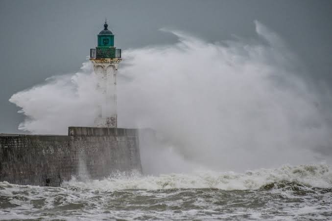 Avis de temp&ecirc;te